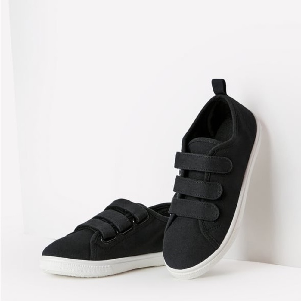 Sz 1 FabKids Multi-Strap Sneaker athletic canvas sneaker black black&white